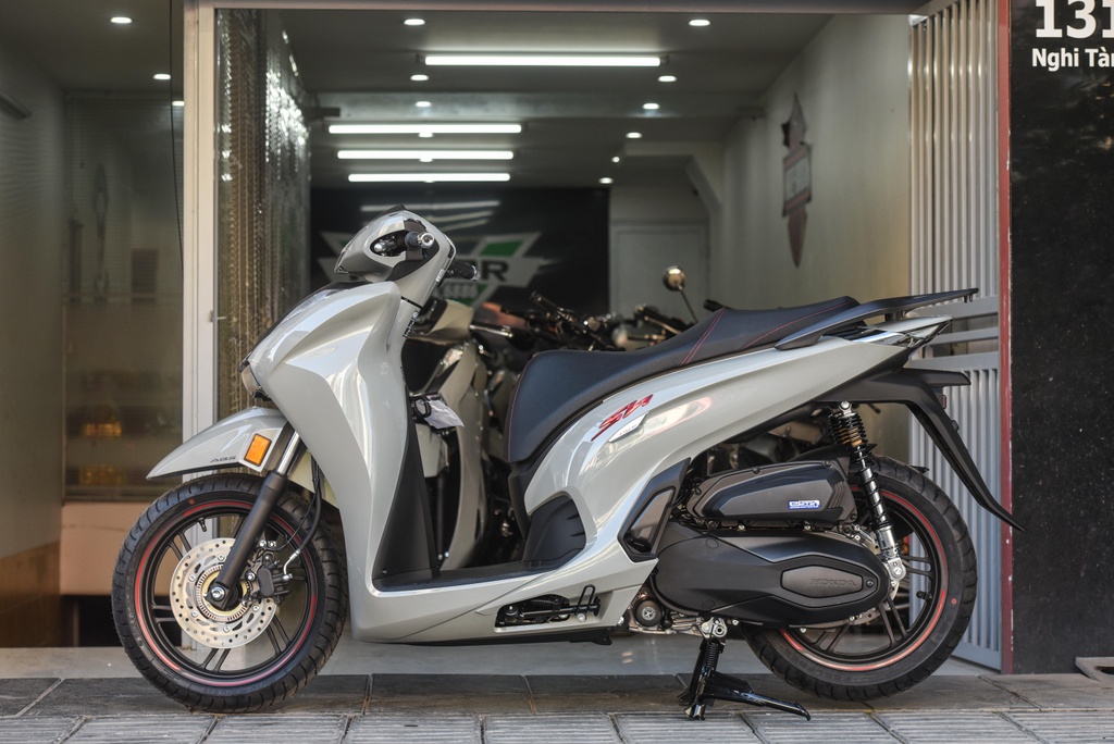 SH350i anh 2