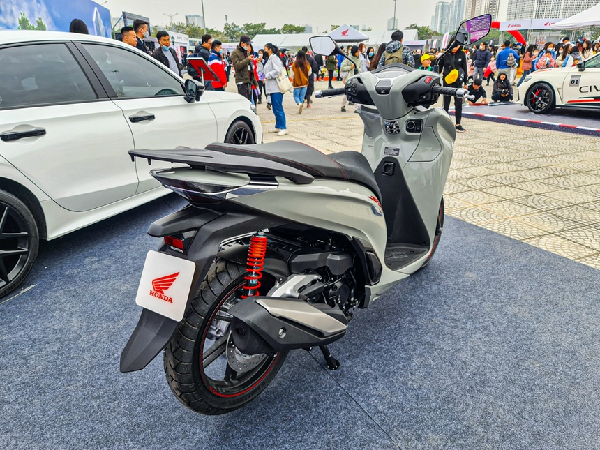 SH350i anh 3
